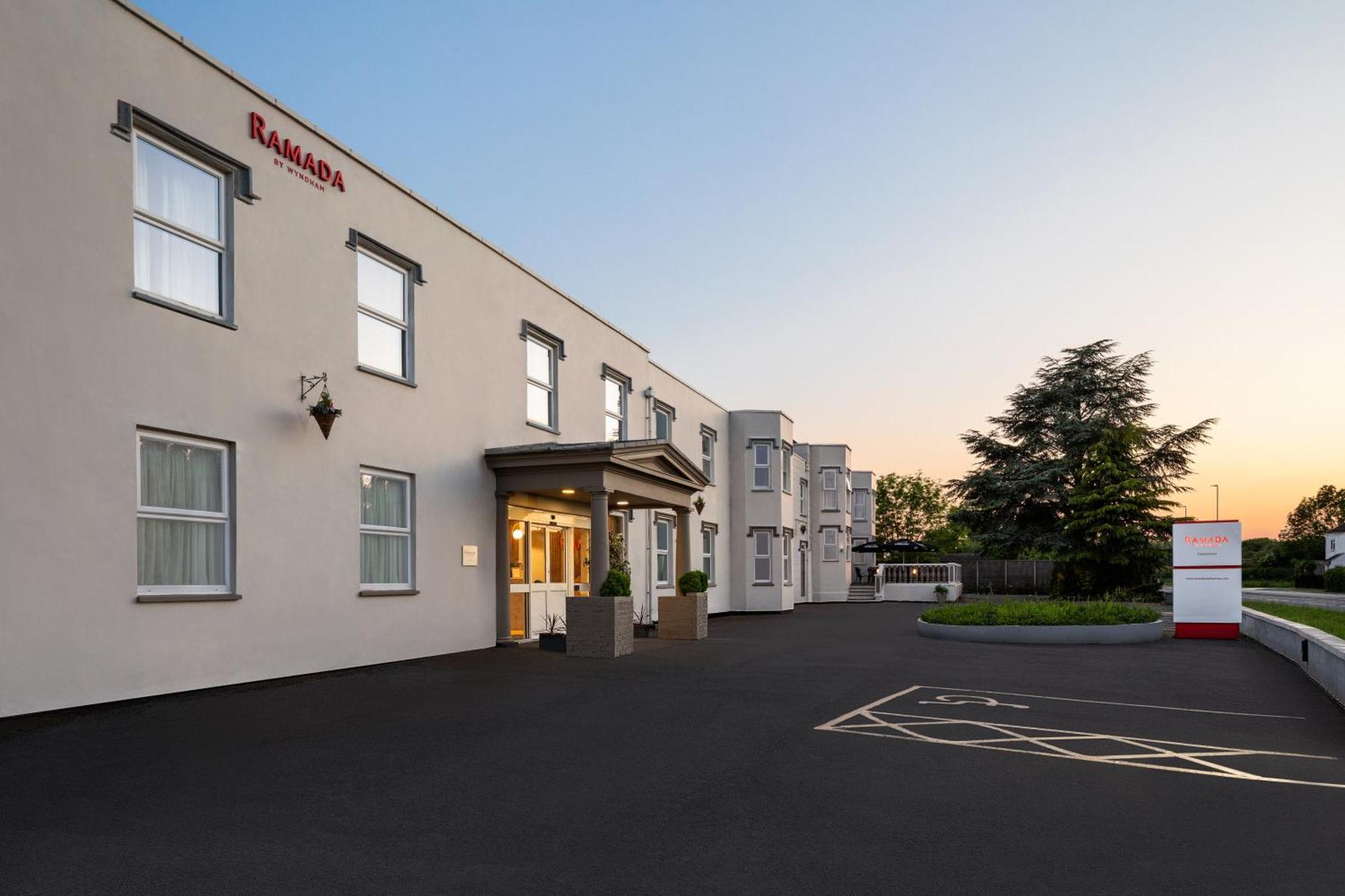 Cheltenham Regency Hotel Golden Valley Buitenkant foto