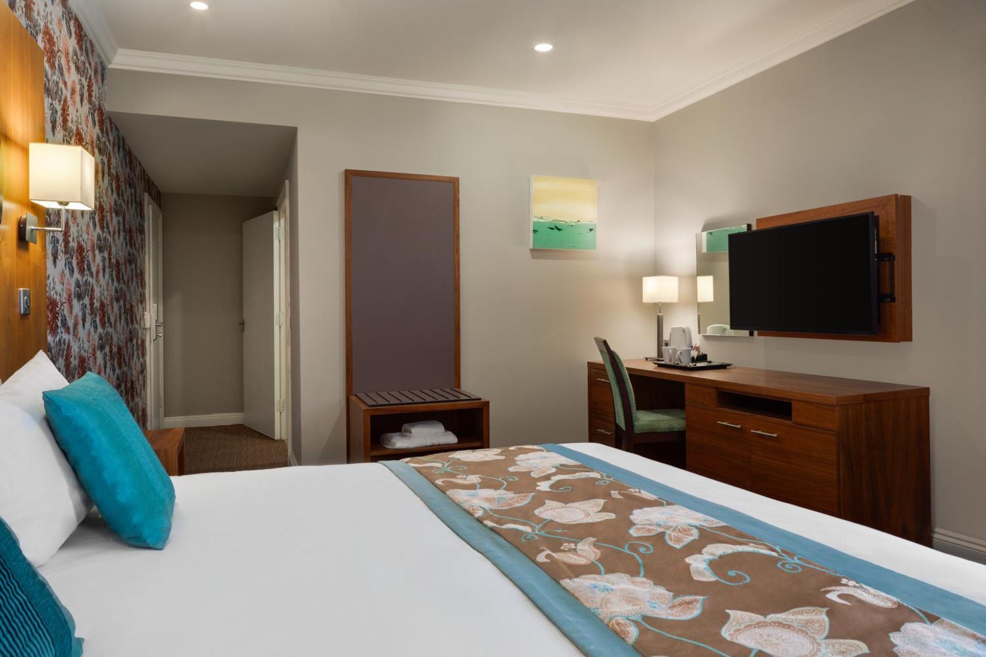 Cheltenham Regency Hotel Golden Valley Buitenkant foto