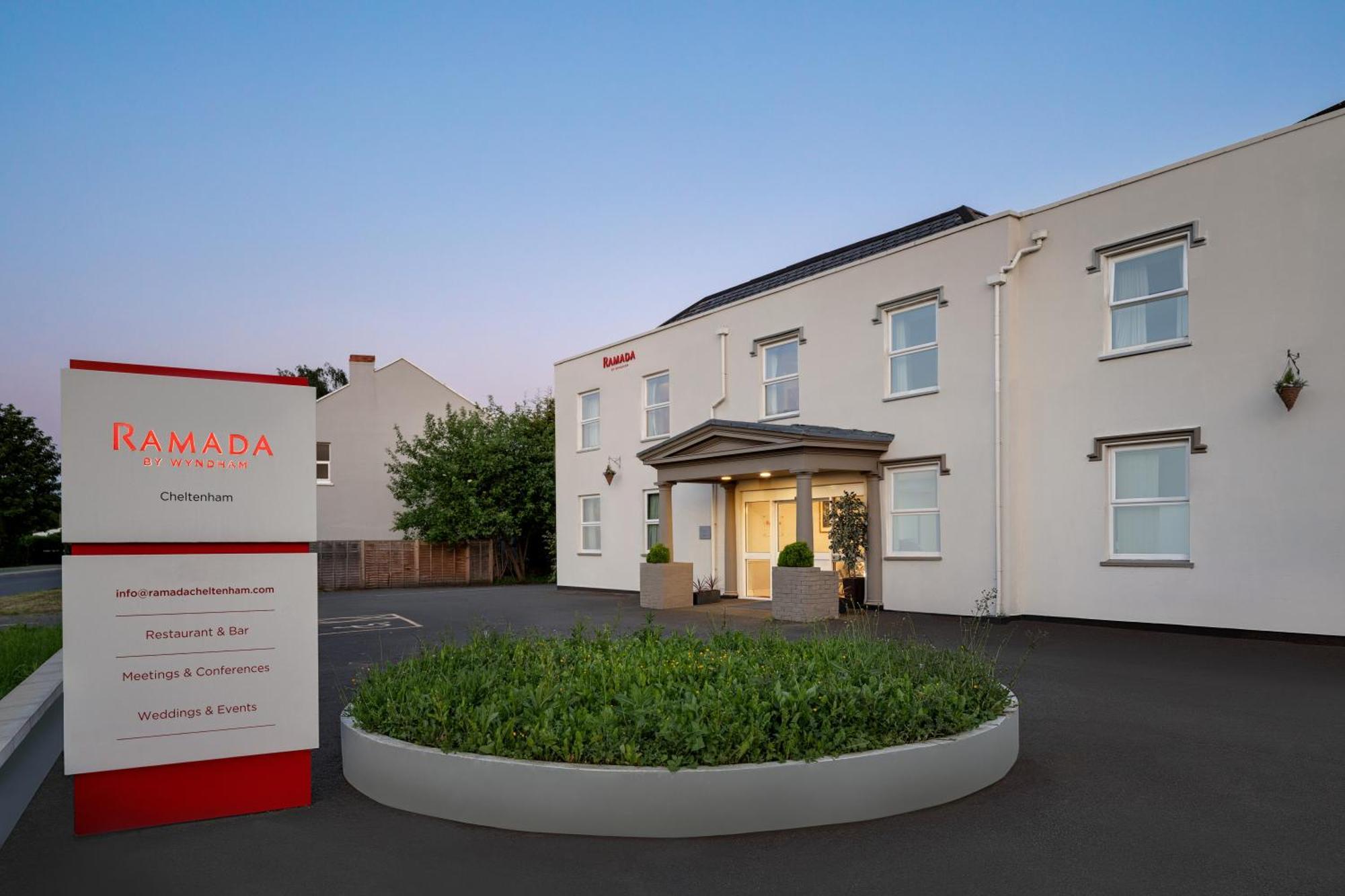 Cheltenham Regency Hotel Golden Valley Buitenkant foto