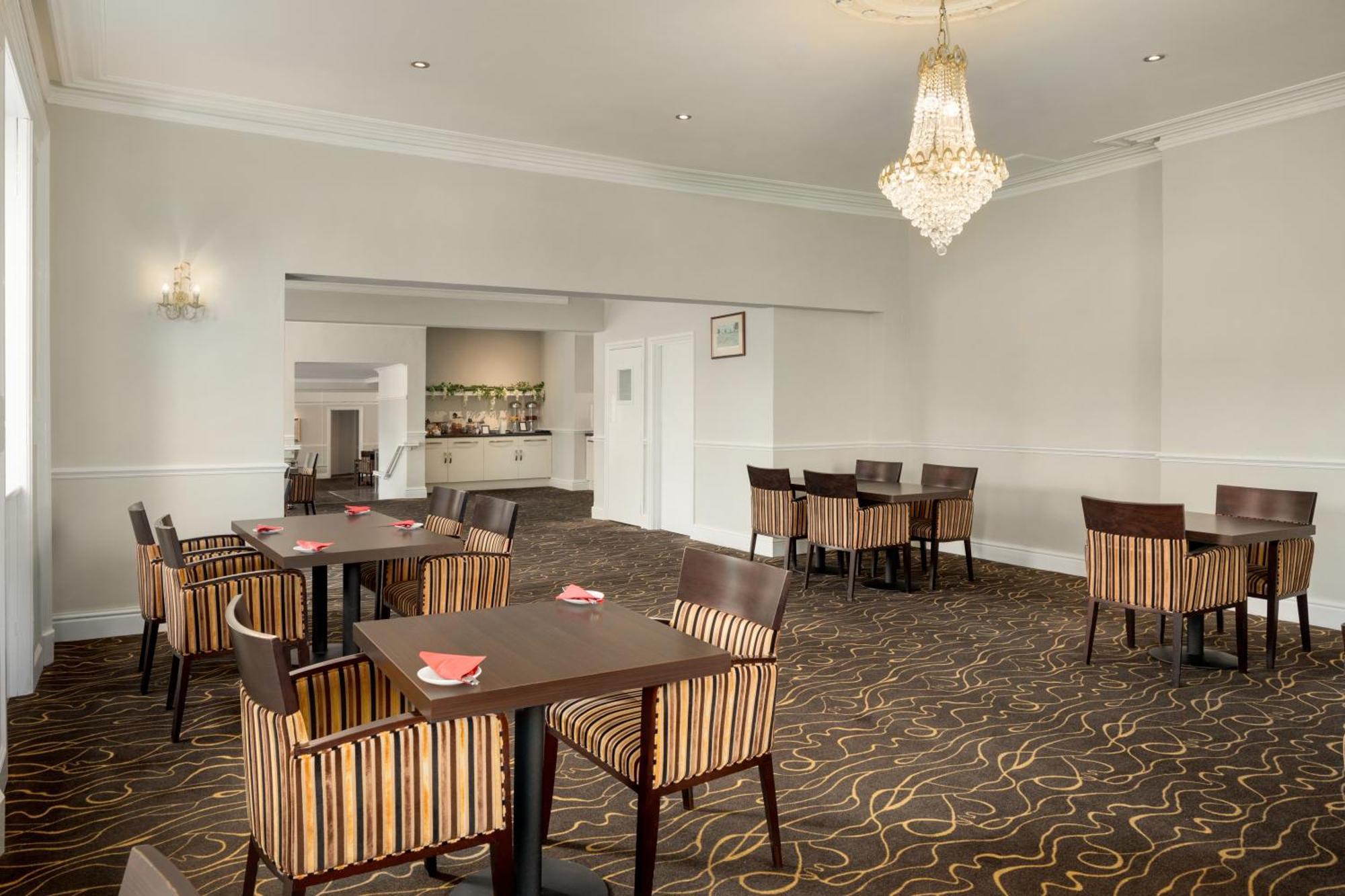 Cheltenham Regency Hotel Golden Valley Buitenkant foto